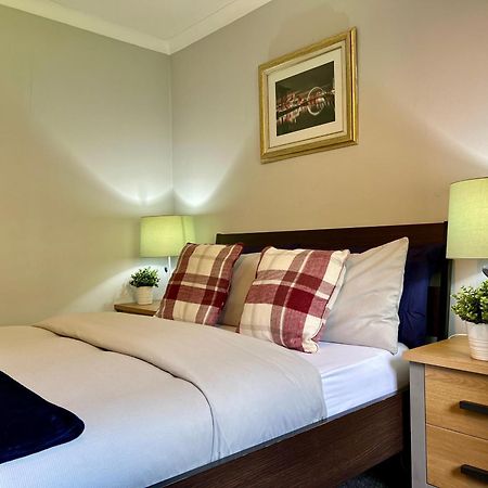 Spacious 2 Bed-Flat In Glasgow City - Free Parking Exterior photo